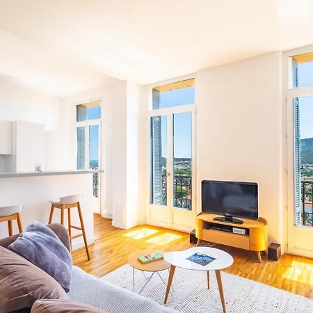 Appartement With A Panoramic View